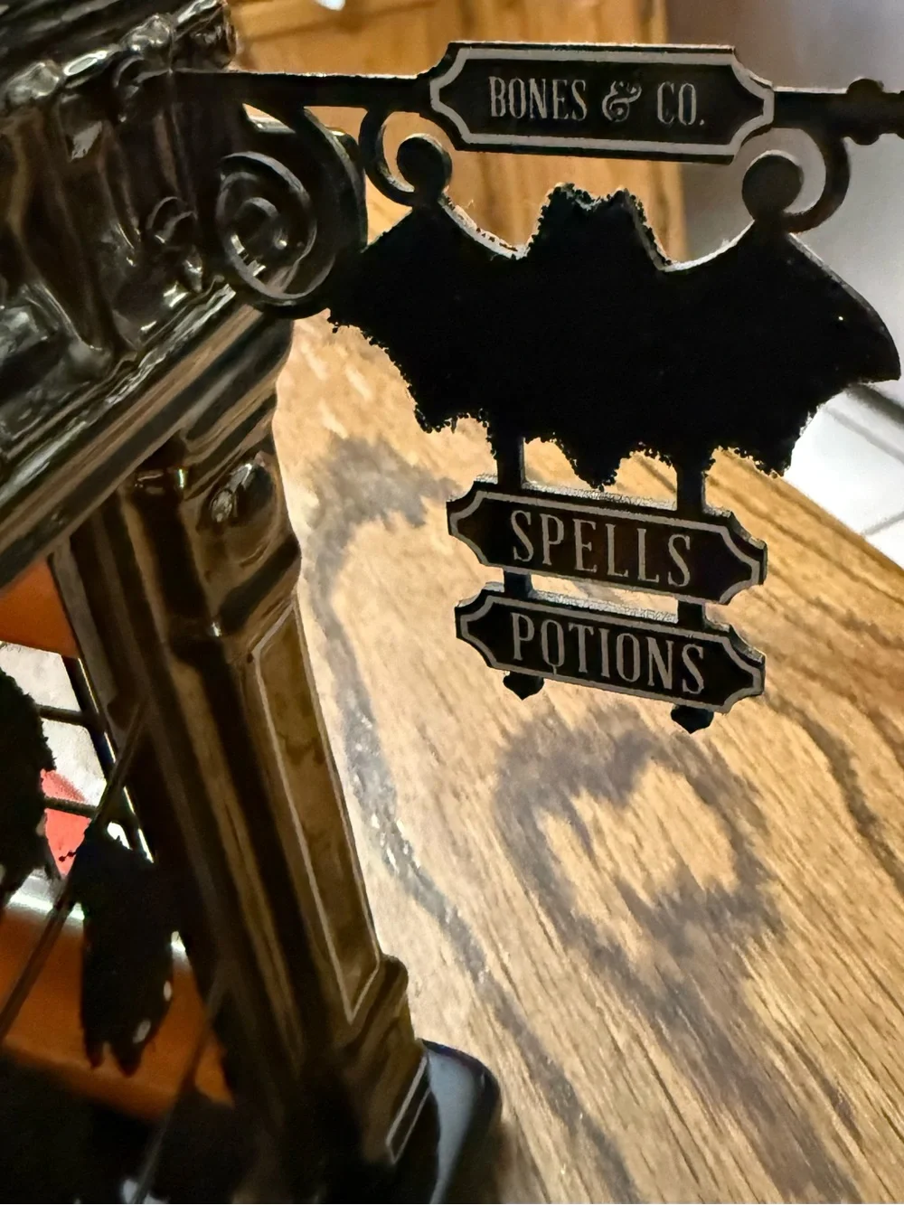 Bath and Body Works Bones & Co. Apothecary Ceramic Halloween House